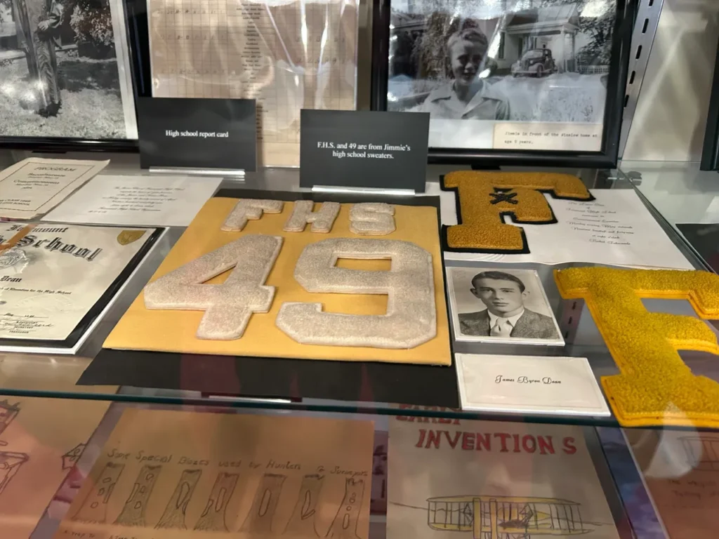 James Dean is the most famous person from Fairmount, Indiana. The town takes pride in Dean and his days growing up and going to school in Fairmount. James Dean's 1949 Fairmount High School senior year report card and varsity letter patches on display at the Indiana museum.