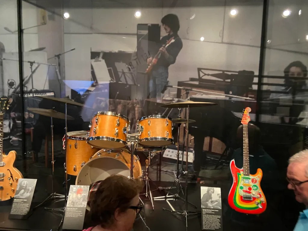 From the Rock and Roll Hall of Fame's exhibit on the Beatles rooftop concerts, this is the actual drum kit used by Ringo Starr at that famous London concert. The historic Ludwig drum kit used by Ringo Starr during the Beatles rooftop concert, on display at the Rock and Roll Hall of Fame Cleveland.