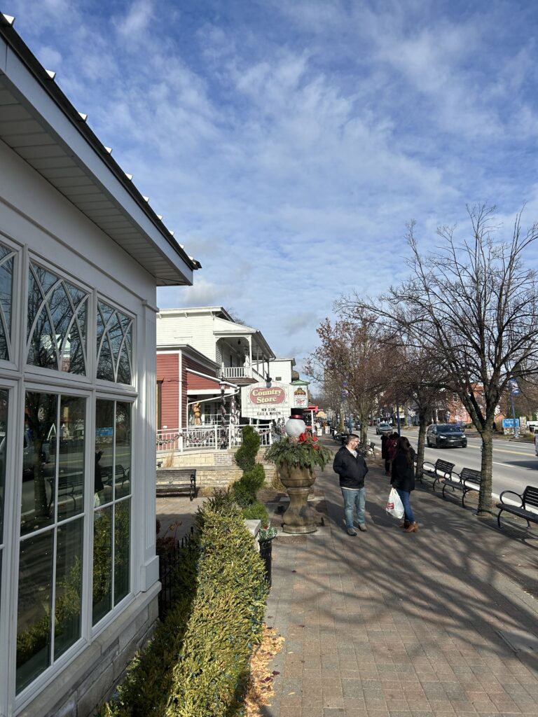 frankenmuth-michigan-christmas-always-holidays-featured-bavarian-village