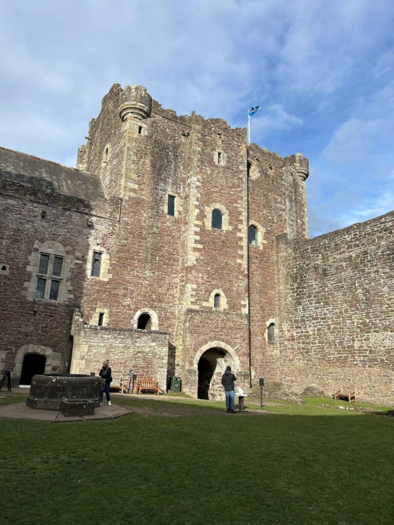 edinburgh travel guide doune castle exterior at doune scotland