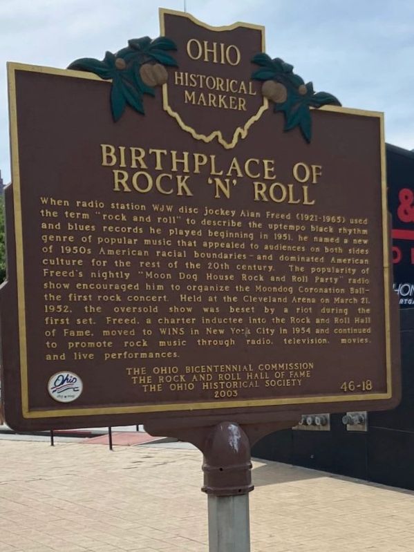 Rock and Roll Hall of Fame Cleveland Ohio music history attraction