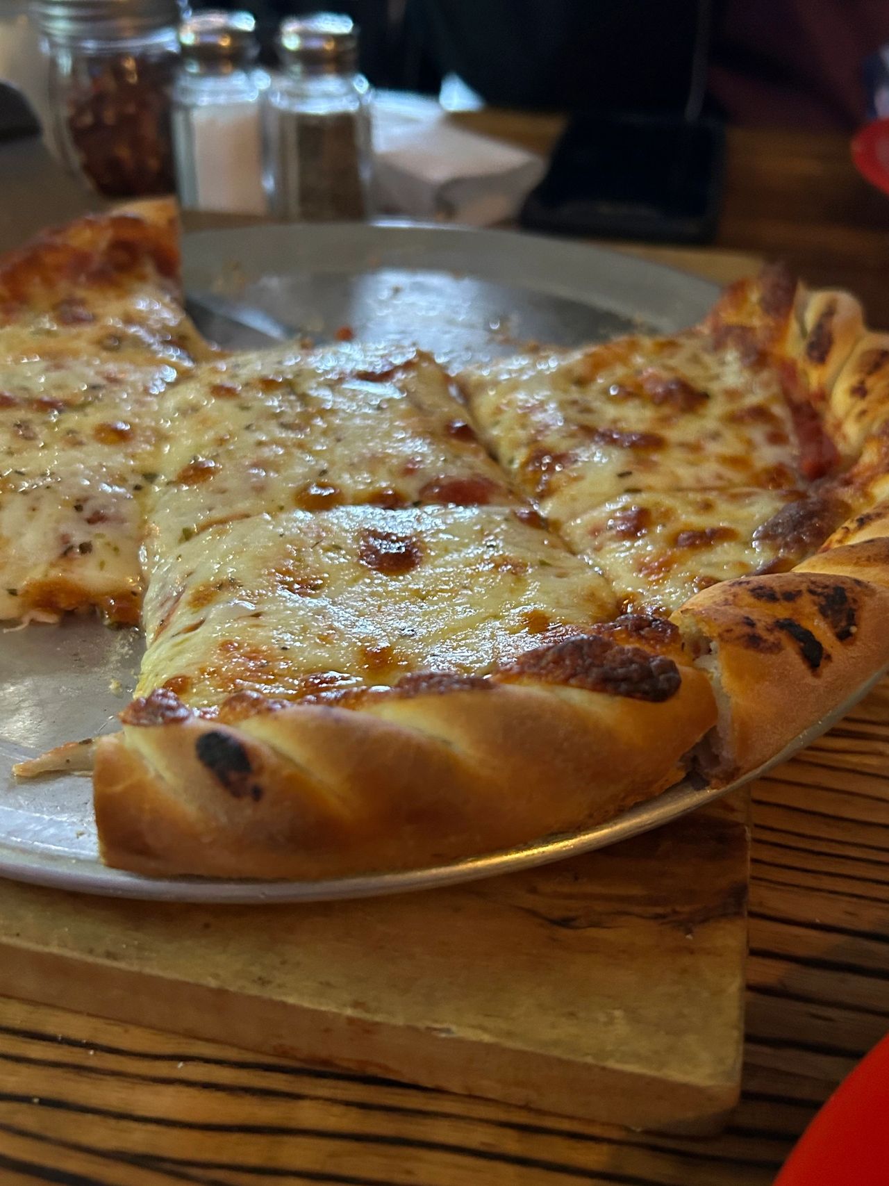 Pequod's Pizza Chicago top rated deep dish pizza restaurant Illinois